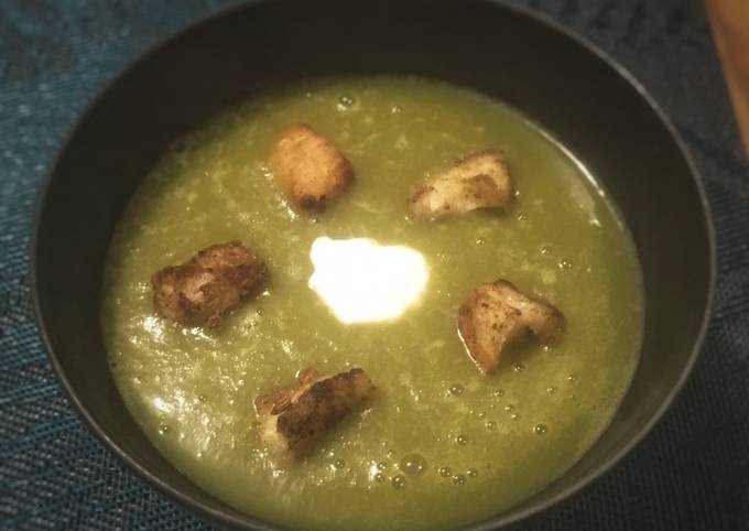 Soupe poireau fenouil aux croûtons