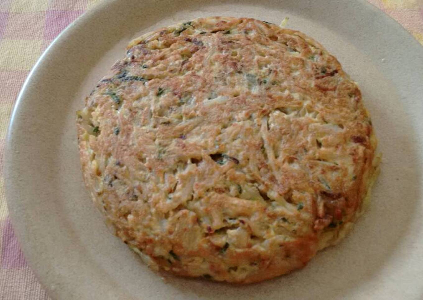 Tortilla de patatas y calabacitas. ॐ