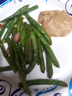 A picture of Skye's Green Beans and Ham.