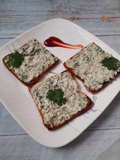A picture of Chilled cucumber coriander toast.