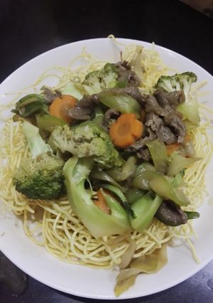 Hình của món Mì xào giòn - thịt bò xào.