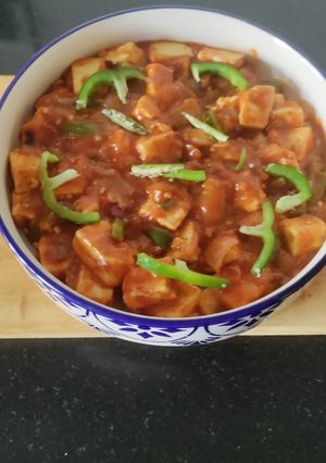 A picture of Snack Of Cottage Cheese Tossed In Spicy Red Chilli Sauce (Paneer Starter Dry Chilli Paneer).