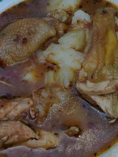 Una foto de Caldo de gallina casera