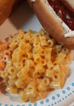 A picture of Old School Macaroni and Cheese.