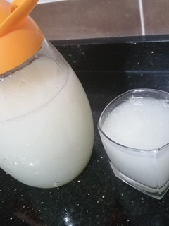 A picture of Fresh Lemon juice.