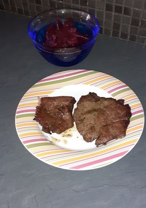 Φωτογραφία της συνταγής Συκώτι ψητό στο γκριλ και σαλάτα παντζάρια με σως μουστάρδας!!!