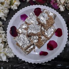 A picture of Peanut burfi.