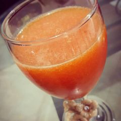 A picture of Papaya Tropical Juice.