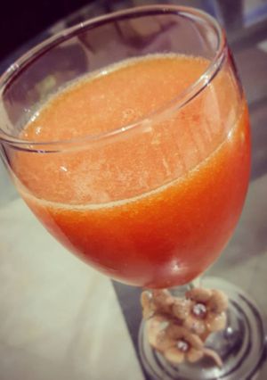 A picture of Papaya Tropical Juice.