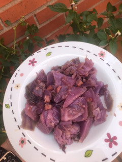 Una foto de Lombarda salteada con jamón ¡rápida y deliciosa!