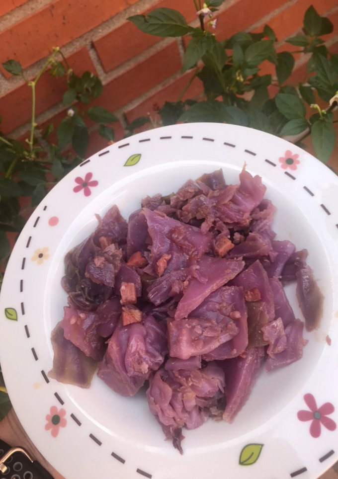 Una foto de Lombarda salteada con jamón ¡rápida y deliciosa!