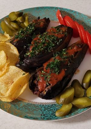 عکسی از دستور بادمجان شکم پر (قارنی یاریخ)