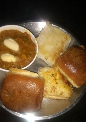 A picture of Pav bhaji.
