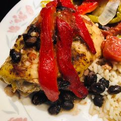 A picture of Roasted Red Pepper Chicken 🐔 Thighs.