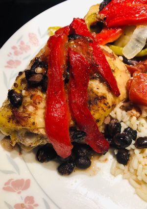 A picture of Roasted Red Pepper Chicken 🐔 Thighs.