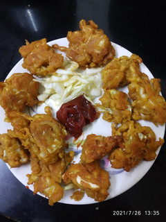 कोबी पकोडे (kobi pakoda recipe in marathi) रेसिपी चे मुख्य फोटो