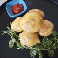 A picture of Panipuri pakoda.