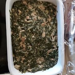 A picture of Mushroom spinach.