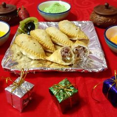 A picture of Fruit Gujiya.