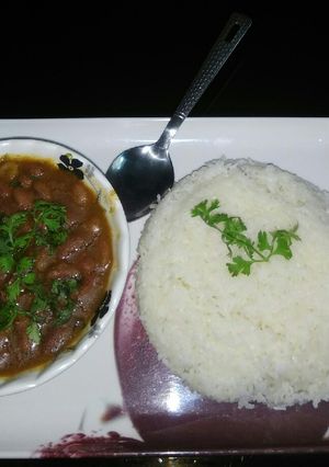 A picture of Rajma chawal.