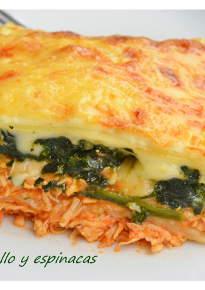 Una foto de Lasaña de pollo y espinacas. (Thermomix)