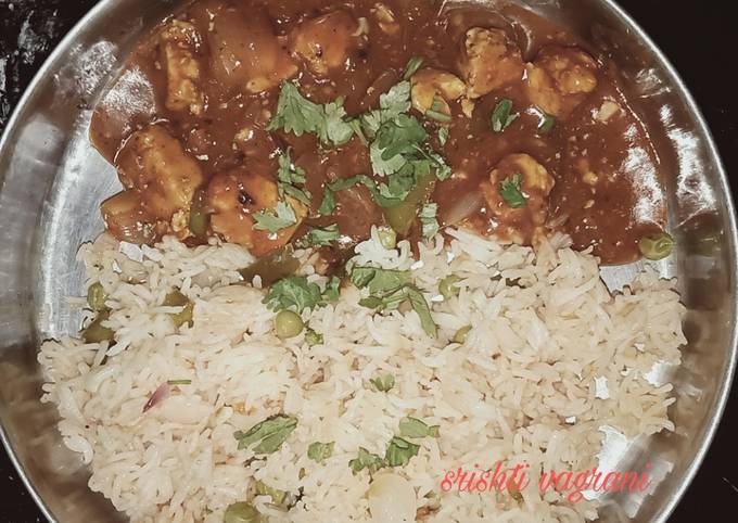 Recipe of Delicious Paneer chilli and Fried rice