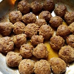 A picture of Super moist beef meatballs.