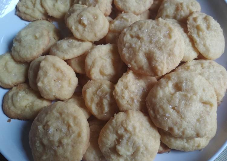 Langkah Mudah untuk Menyiapkan Coconut Butter Cookies yang Lezat Sekali