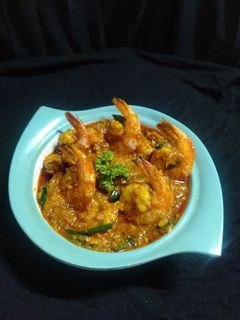 कोळंबी मसाला (kolambi masala recipe in marathi) रेसिपी चे मुख्य फोटो