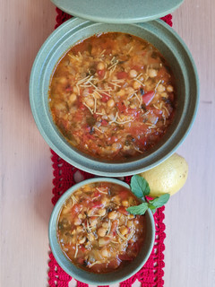 Una foto de Harira, sopa marroquí de legumbres 🇲🇦 Marruecos 🇲🇦