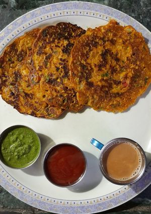 बेसन का चीला (besan ka cheela recipe in Hindi) रेसिपी मुख्य फोटो