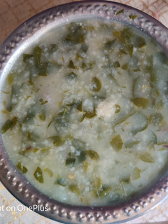 முருங்கைக்கீரை கஞ்சி (Murunkaikeerai kanji Recipe in Tamil) செய்முறை முக்கிய புகைப்படம்