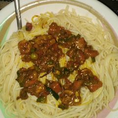 A picture of Spag with veggie sauce.