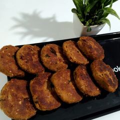 A picture of Chicken shami kabab.