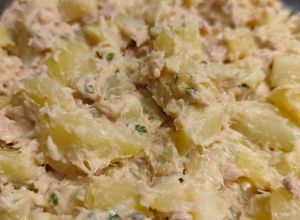 Une photo de Salade de pomme de terre au thon