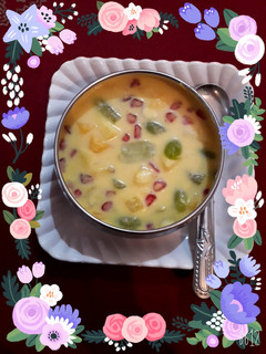 फ्रूट कस्टर्ड (Fruit custard recipe in hindi) रेसिपी मुख्य फोटो