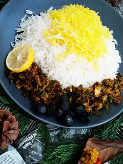 عکسی از دستور سبزی پلو با تن ماهی....
