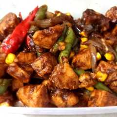 รูปของ Ayam Lada Hitam ala Nur Sabatiana
