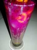 Jus Buah Naga Topping Kuini dan Buah Naga