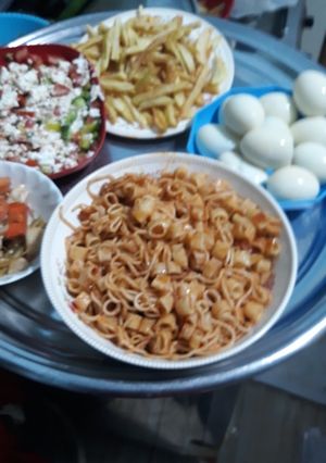 صورة لوصفة اكله اقتصاديه معكرونه بالصلصة