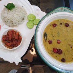 A picture of Okhai memoni Daal chawal.