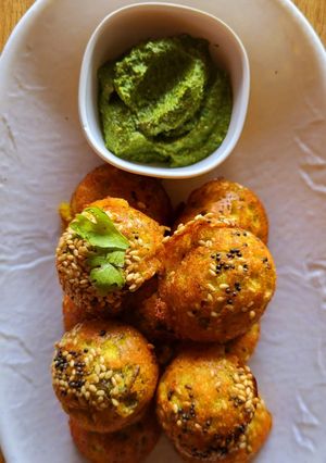 A picture of Handvo appe (gujrati breakfast).