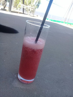 Una foto de Licuado de Frutilla (con agua)