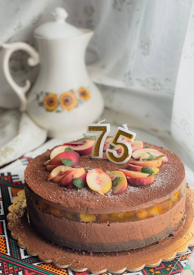 Мусовий шоколадний торт з персиками 🍑