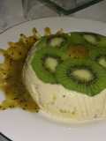 Mousse de queso y kiwi