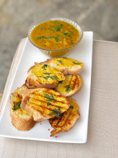 A picture of Garlic bread.