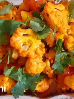 ફુલાવર બટાકા નું શાક (Cauliflower Bataka Shak Recipe In Gujarati) રેસીપી મુખ્ય ફોટો