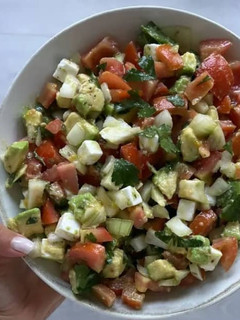 Foto de Salada de Abacate, Tomate e Feta