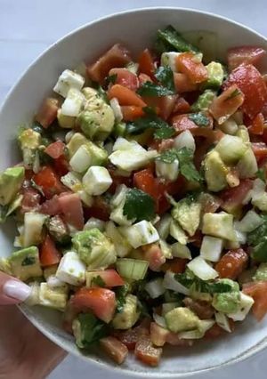 Foto de Salada de Abacate, Tomate e Feta