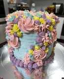 Torta alta de vainilla y buttercream de merengue italiano